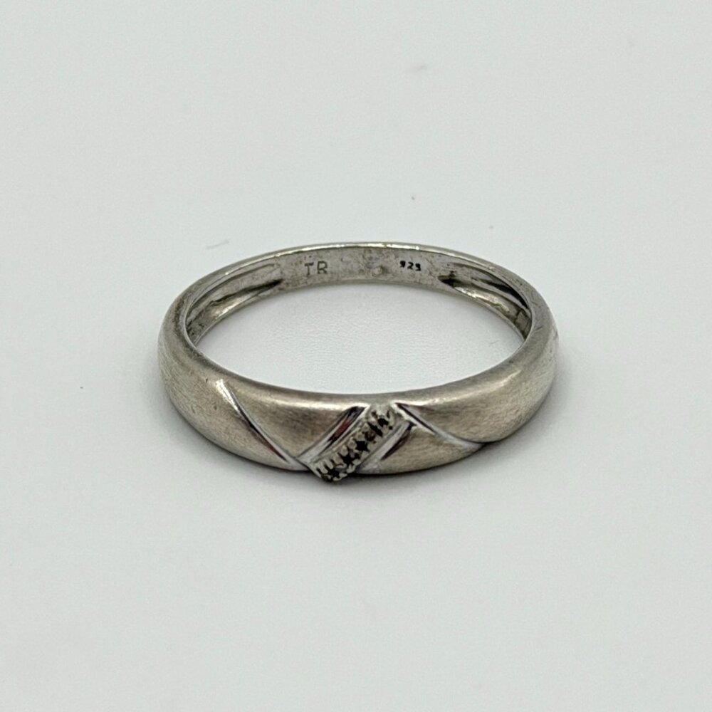 Sterling Silver 925 Band Ring With Geometric Engraving